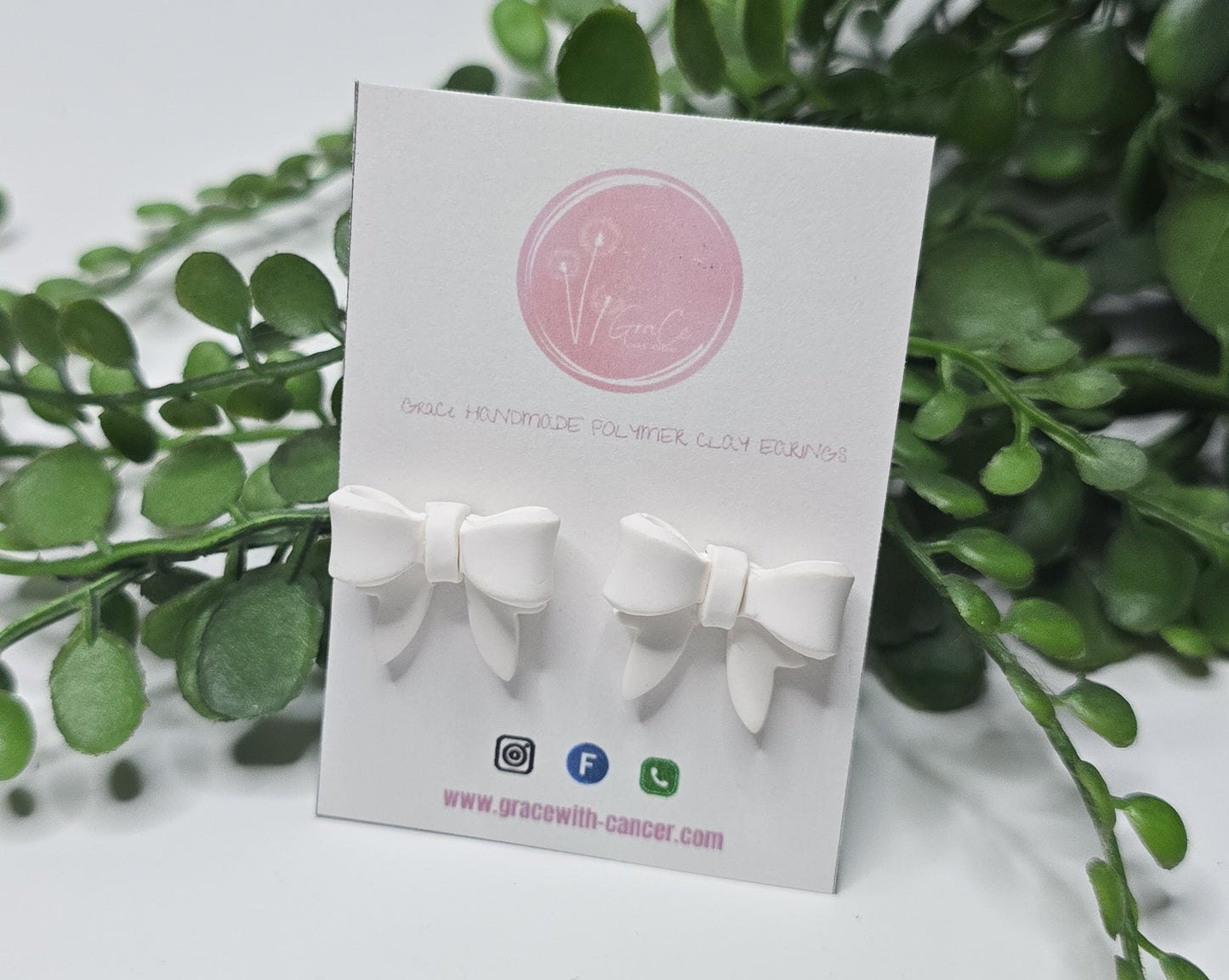 White Bow Stud